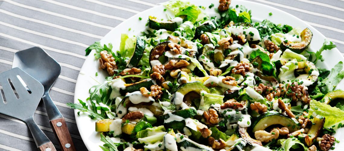 Courgette-walnootsalade